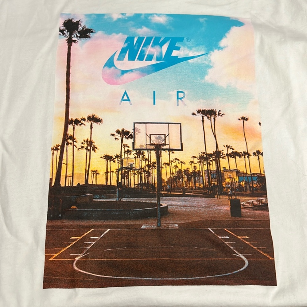 Nike Men's Tshirt